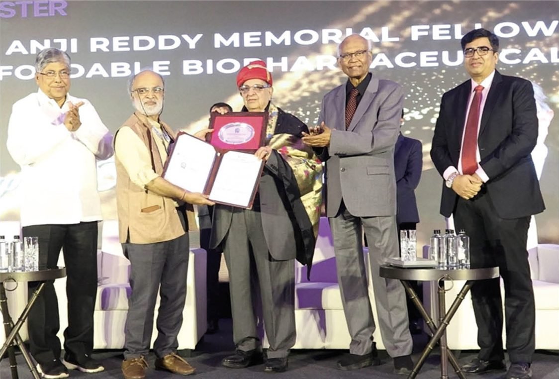 Dr. Cyrus Poonawalla Receives Prestigious Dr. K Anji Reddy Memorial Fellowship for Affordable Biopharmaceuticals